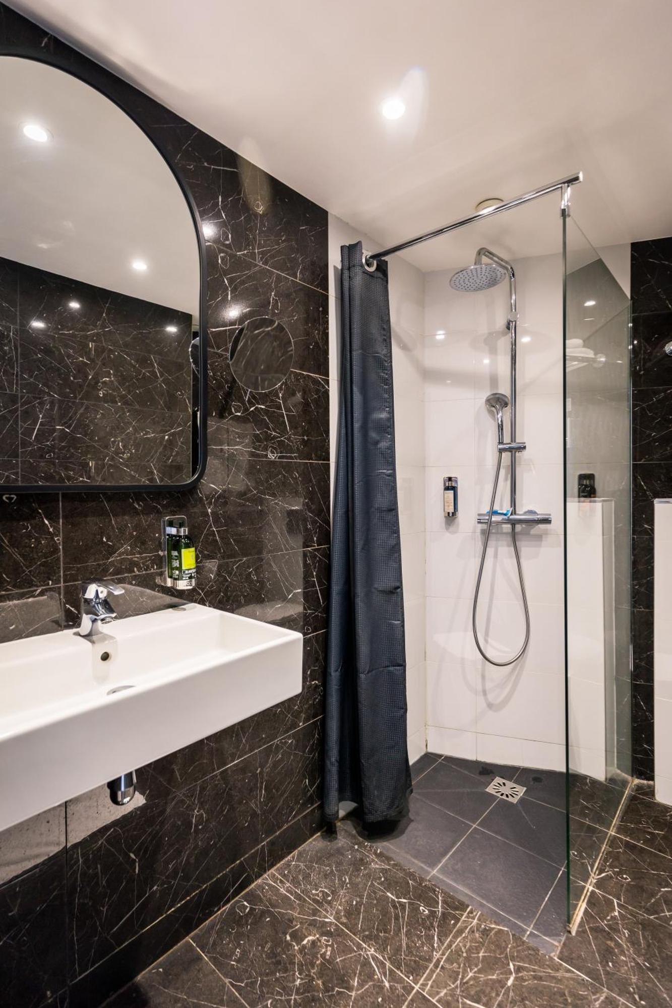 Montparnasse Saint Germain Hotel 3*