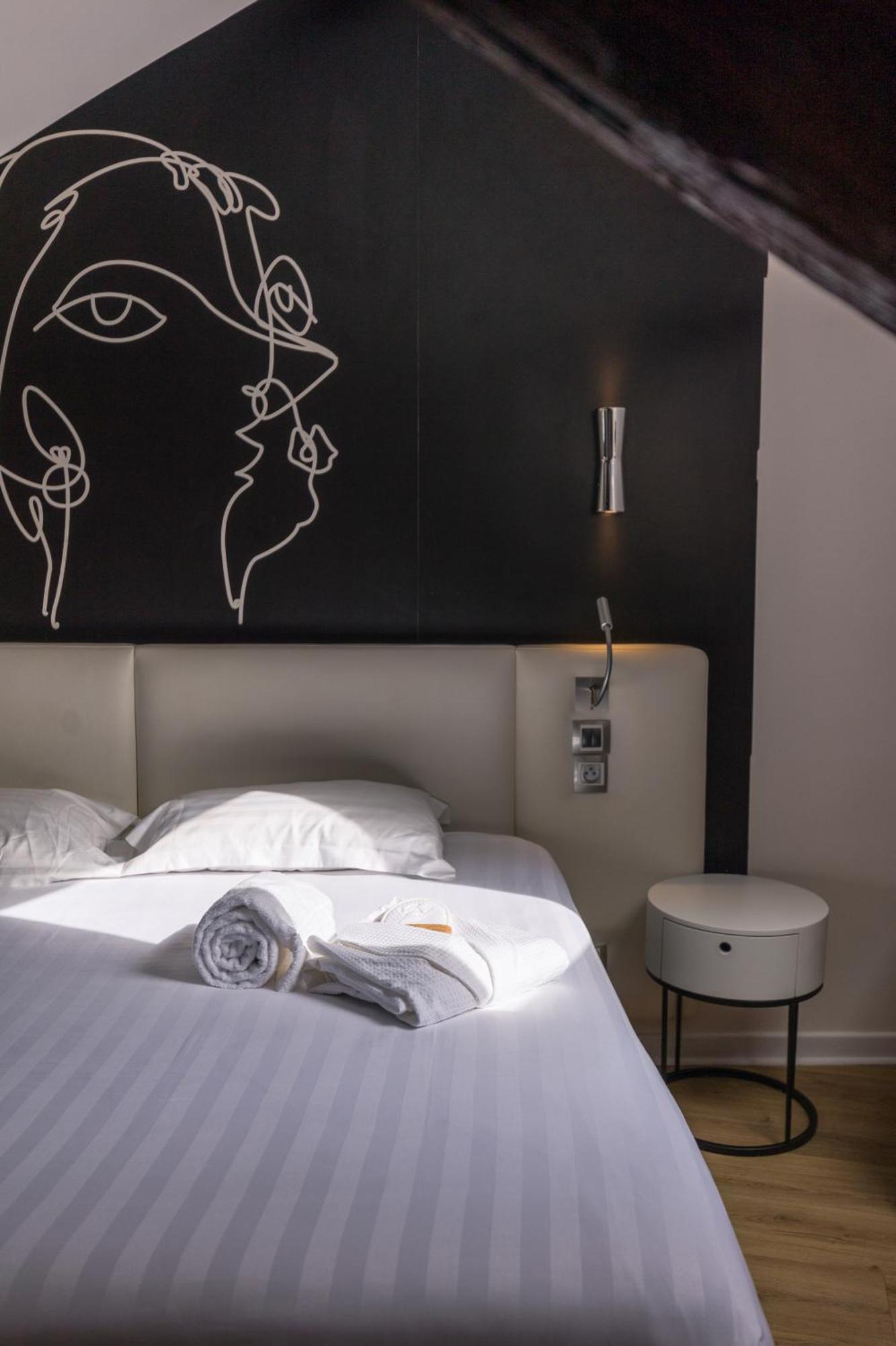 Hotel Montparnasse Saint Germain 3*