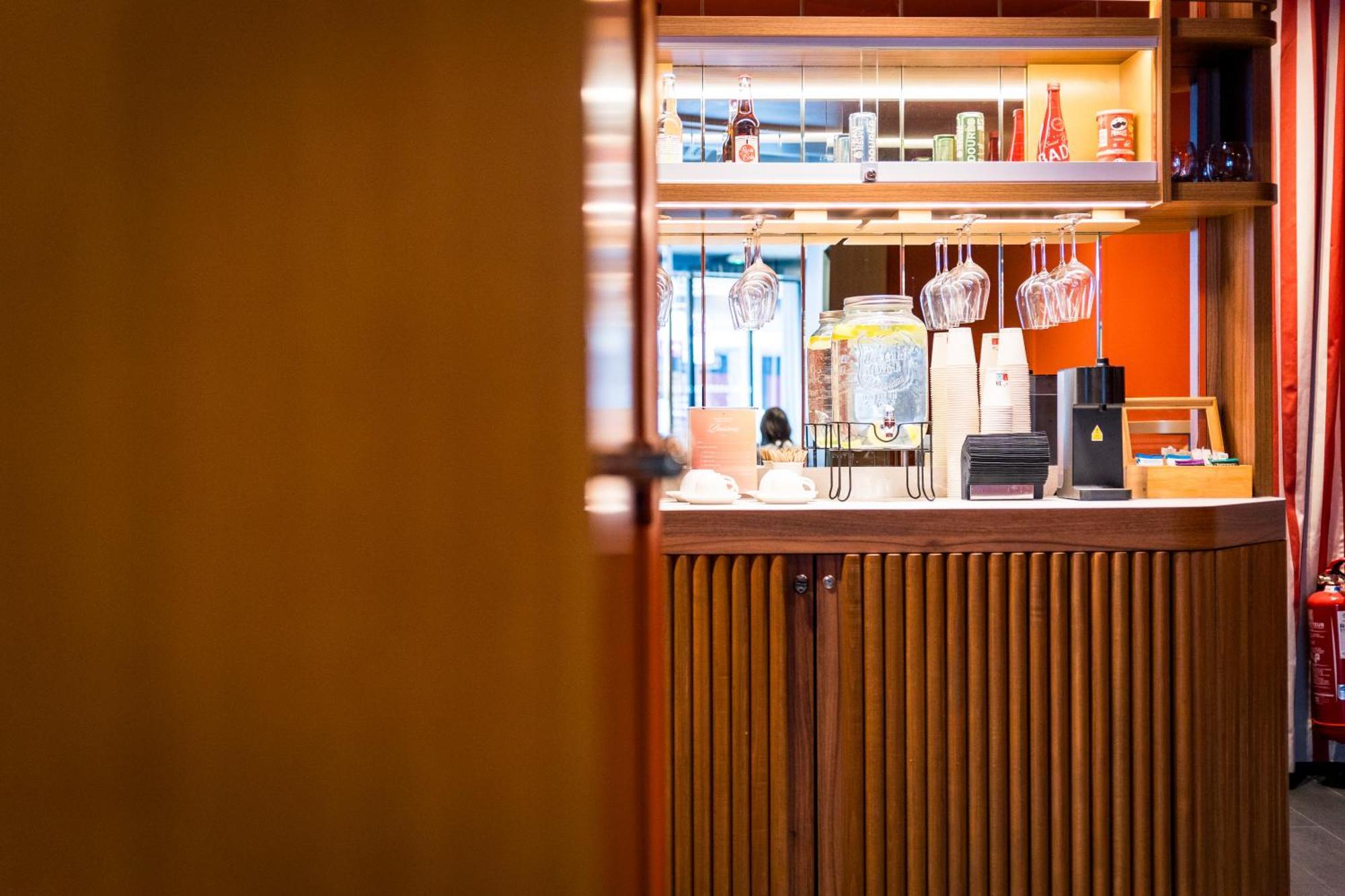 Hotel Montparnasse Saint Germain 3*