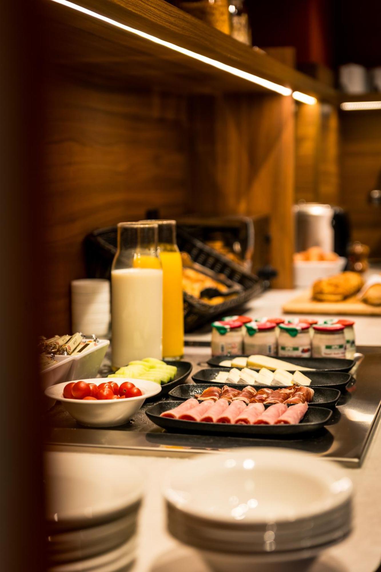 Montparnasse Saint Germain Paris